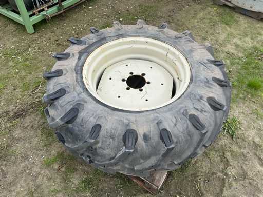 Roat? ?i jant? Pirelli Cinturato 16.9-R30 TM 150