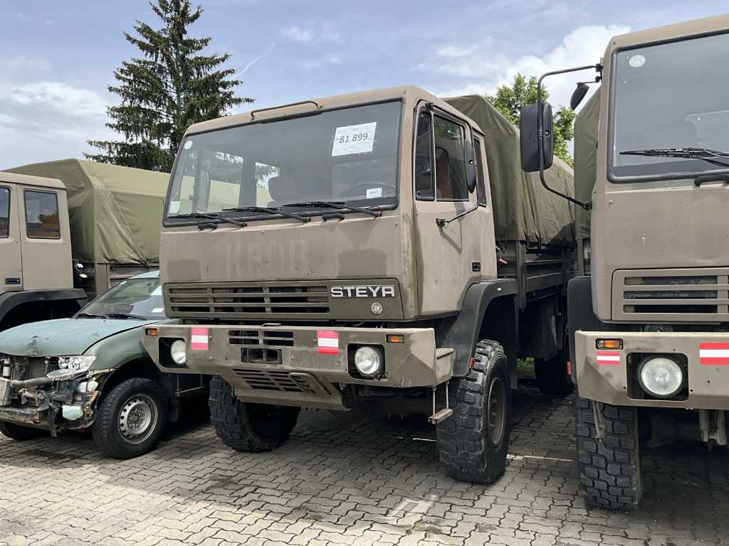 Pojazd wojskowy Steyr 12M18 z 1987 r.