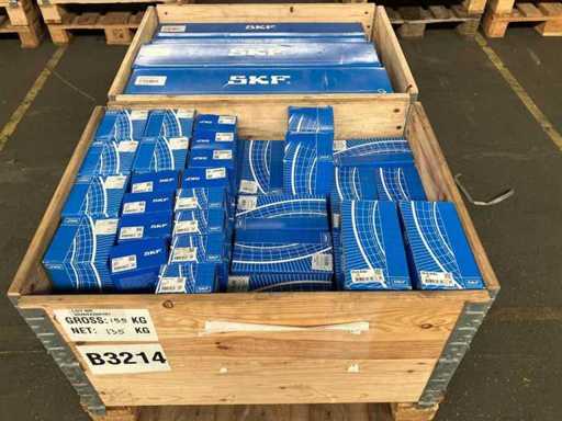 Partij automotive onderdelen - aandrijfassen, lagers en pompen 135KG