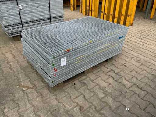 Steel slatted floor 1400x880mm (15x)