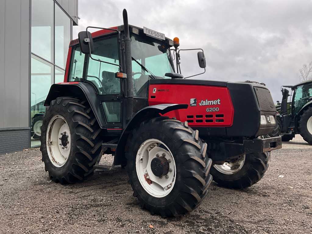 1997 Valmet 6200 Four Wheel Drive Farm Tractor Troostwijk Auctions