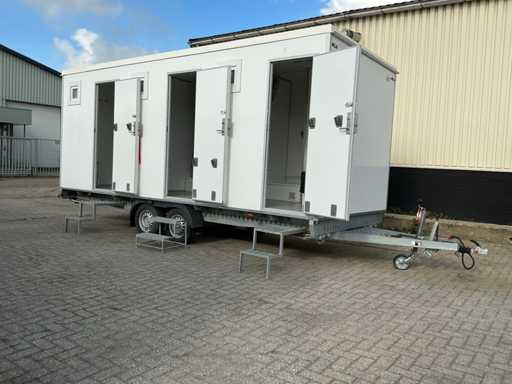 2018 Easywagen 660 Douchewagen met 3 doucheruimtes