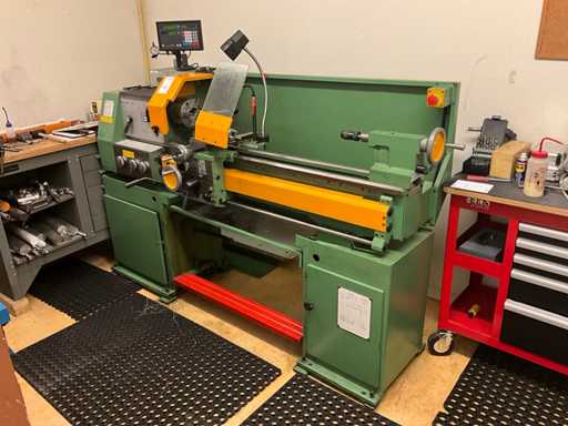 2000 ZMM HU 310 VAC Universele draaibank