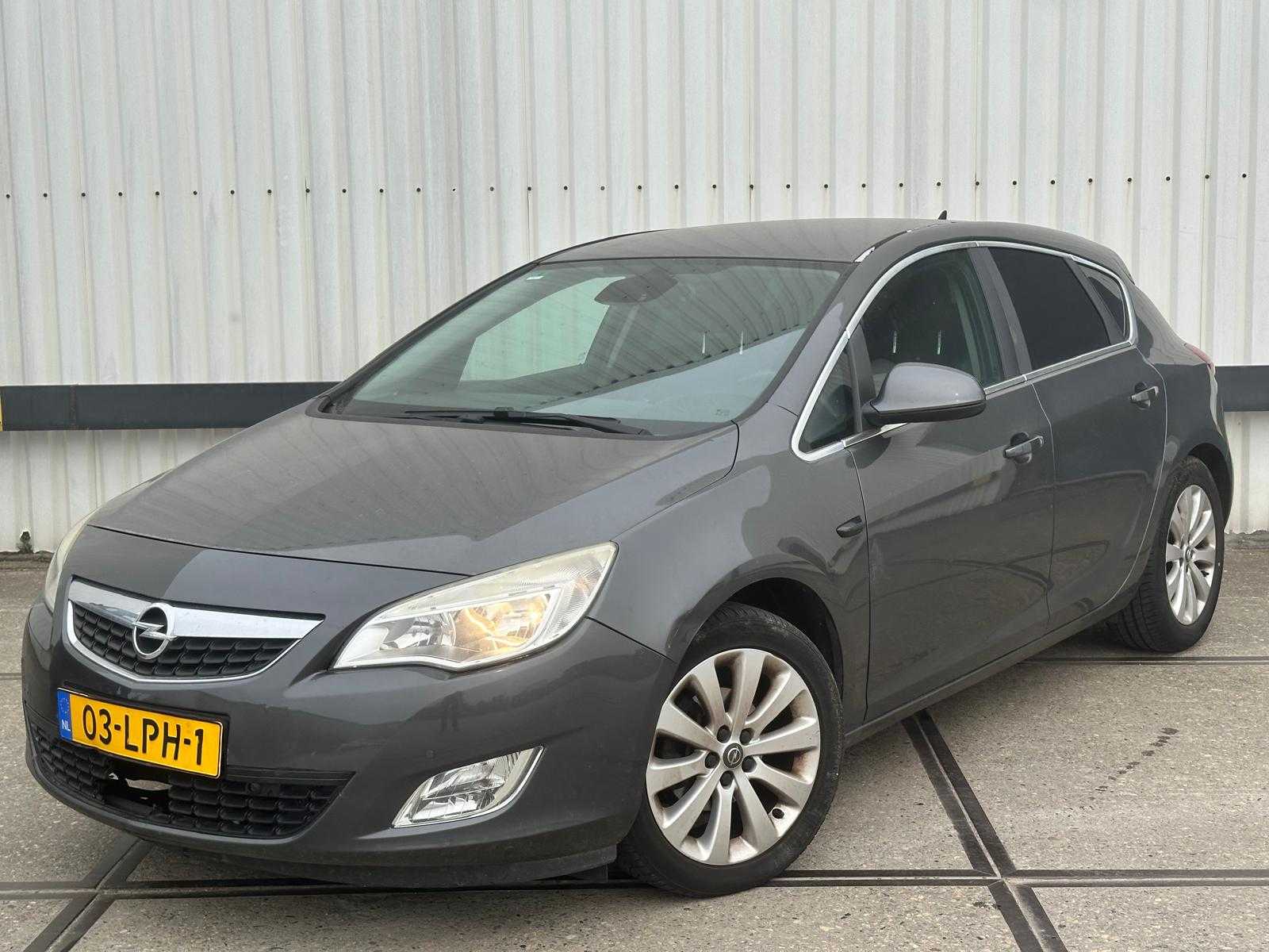 Opel Astra 1.4 Turbo Cosmo, 03-LPH-1