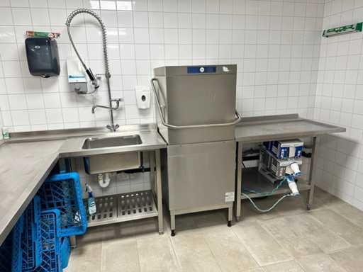 2015 Hobart AMXS-10A Complete Vaatwasser straat