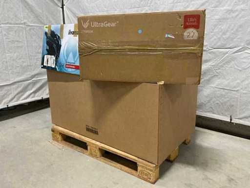 Pallet of Various PC Screens / Monitors (13x)