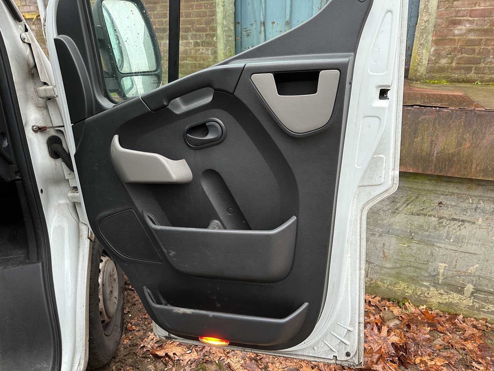 Renault Master T35 2,3 dCi L2H3 Eco 125 PS 2013, VD-911-L