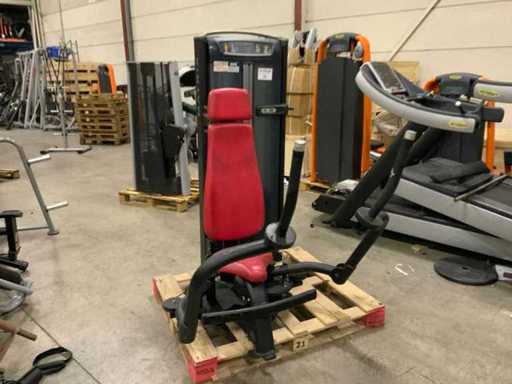 Matrix Versa pec fly rear delt Power station