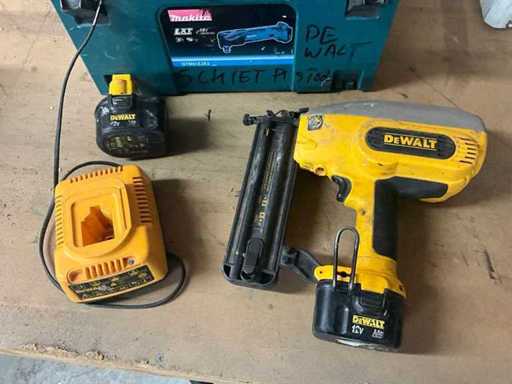 Dewalt 18ga Tacker