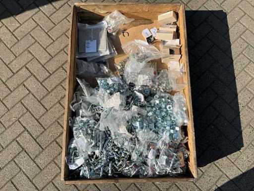 Petrecere - Materiale de construcție și fixare