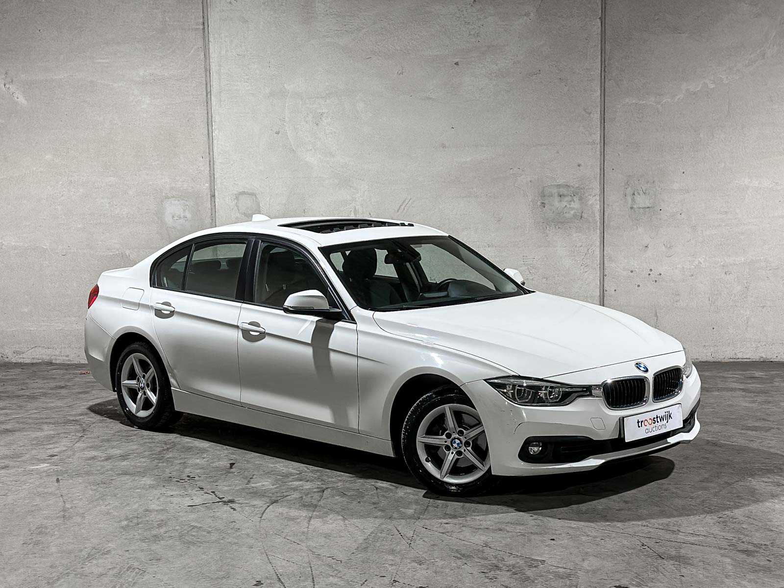 BMW 318i Corporate Lease Executive 3-serie 136pk 2018 (Origineel-NL), SB-204-F