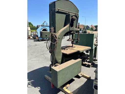 Blade sawing machine