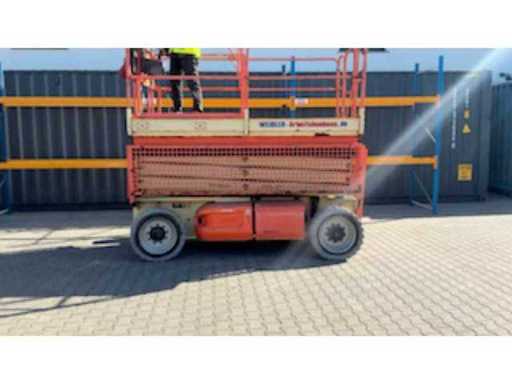 ade4b252-cbac-46b1-8559-2fabe8422b1d.mp4