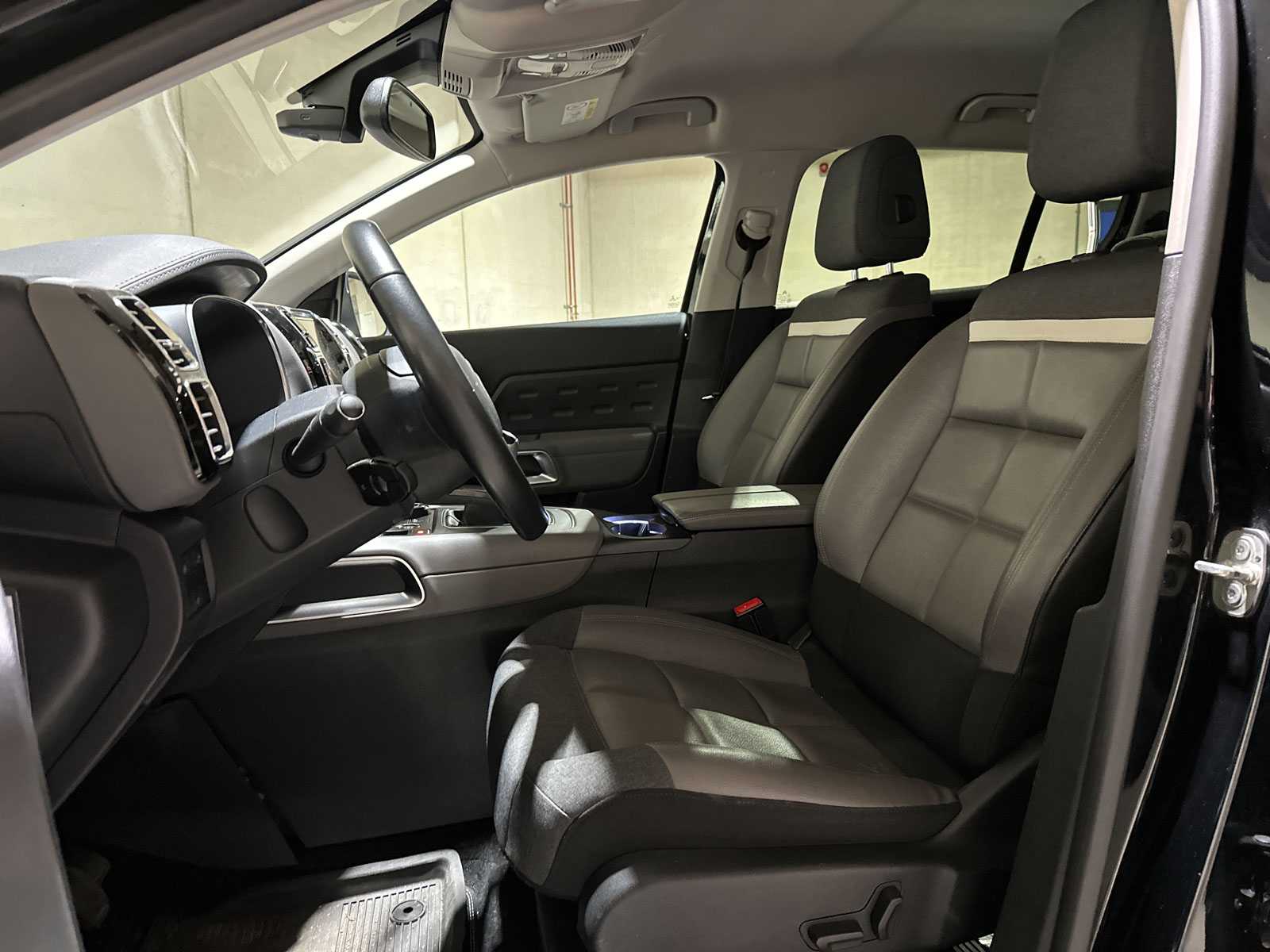 Citroen C5 Aircross 1.2 PureTech Business Plus 129hp 2020 (Original-NL), J-250-TT