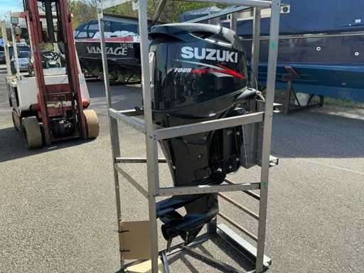 Suzuki DF90A 09003F-312215 Motor exterior