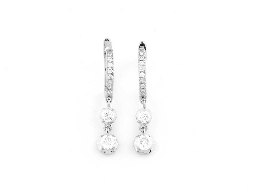 14 KT White gold Earring With natural Diamond
