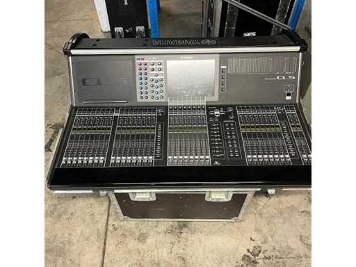 Yamaha - CL5 72 - Digital console / with flight case