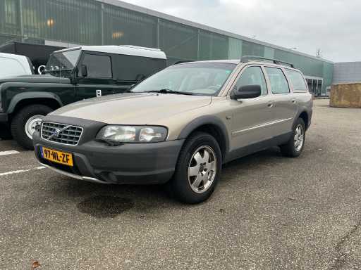 Volvo - XC70 - Personenauto (97-NL-ZF)