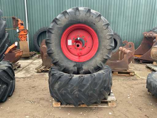 Pneu Trelleborg TM 800 avec jante (2x)