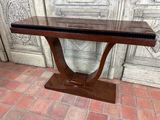 Consol? în stil Art deco