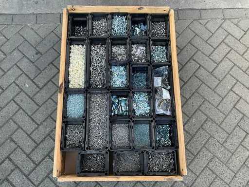 Lot - Würth - Construction and fastening material