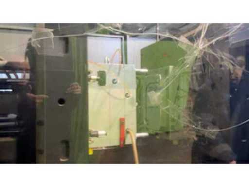 904a2bfc-c106-409b-9d32-59cb9638abd5.mp4