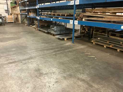 Batch of metal measuring pieces