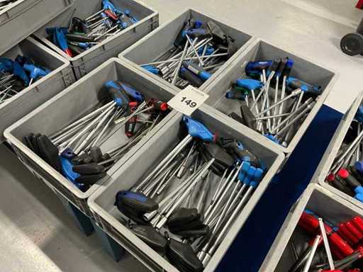 Batch of angled sockets