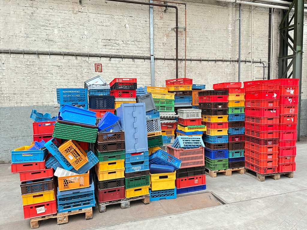 Batch of different stacking crates