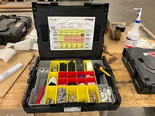 Sortiment Elektroverbinder und Werkzeug in Sortimo L-Boxx 10cm hoch
