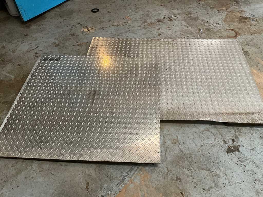 Checker plate 4m2