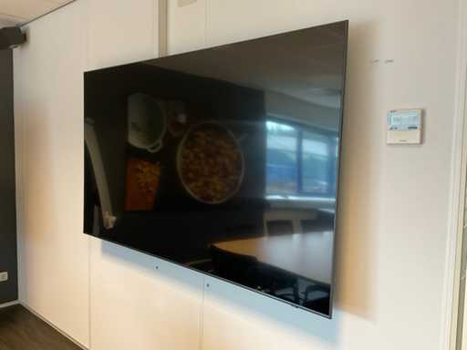 Samsung QE85Q60D Television