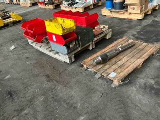 Batch of various parts