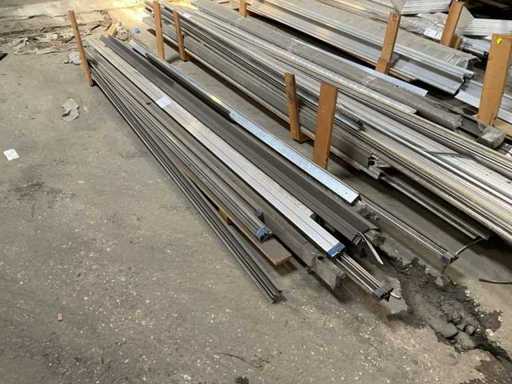 Dużo materiałów dachowych (25x)