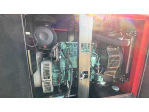 307a3ce3-d567-4224-abac-a8c5be8adb1a.mp4