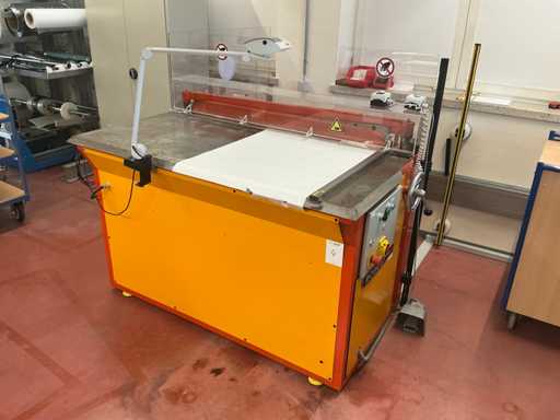 1980 Robust SM/12 Guillotine shear
