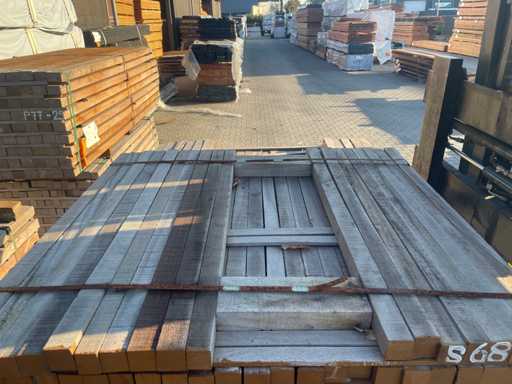 Guyana Teak Pfosten fein gesägt 1000-1500x40x40mm (138x)