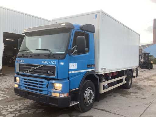 Volvo FM 7 Truck