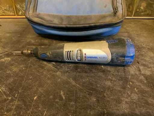 Dremel 800 Multitool inklusive Ladegerät