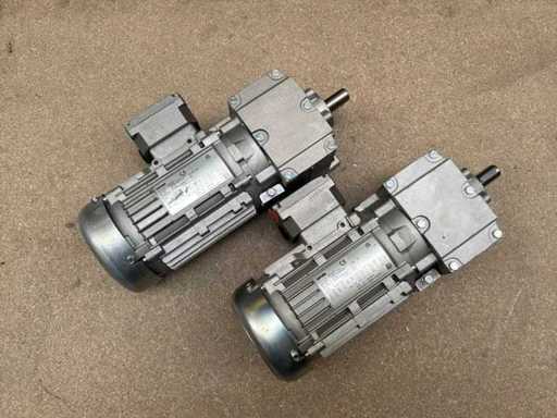 Lenze G500-H100 Motorreductor (2x)