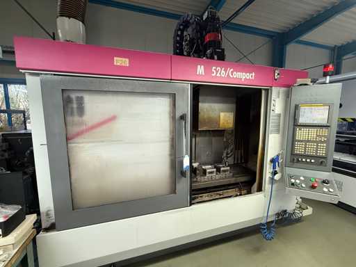 Centre d’usinage vertical CNC STAMA MC 526