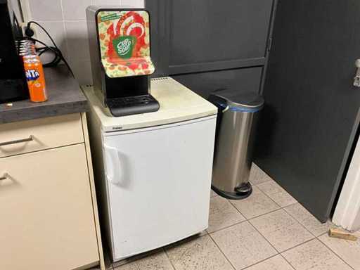 Frigider și dozator de cup-a-soup