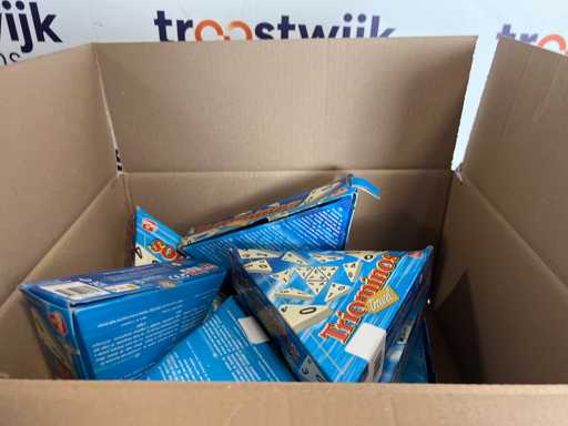 Party Triominos Travel - Travel Game