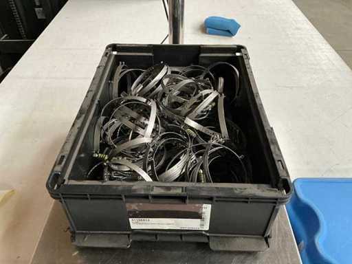 Oetiker 3,65 kg Clamp 74-85 dans un contenant empilable