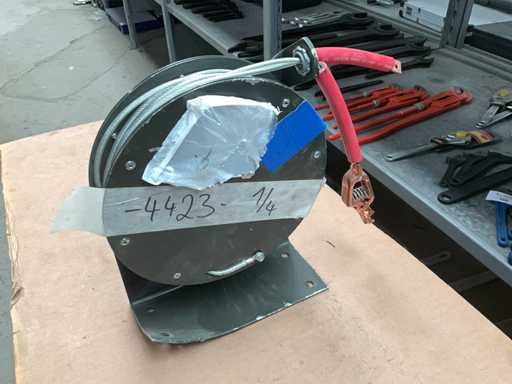 Retractor cable (2x)