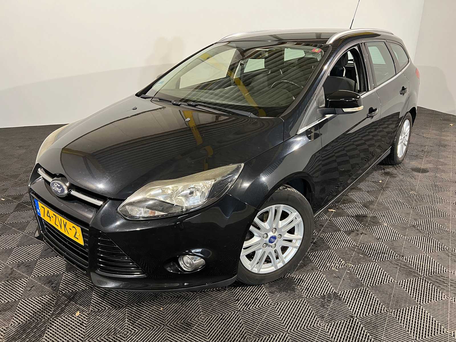 Ford Focus Kombi 1.0 EcoBlue, wersja Titanium, 74-ZVK-2