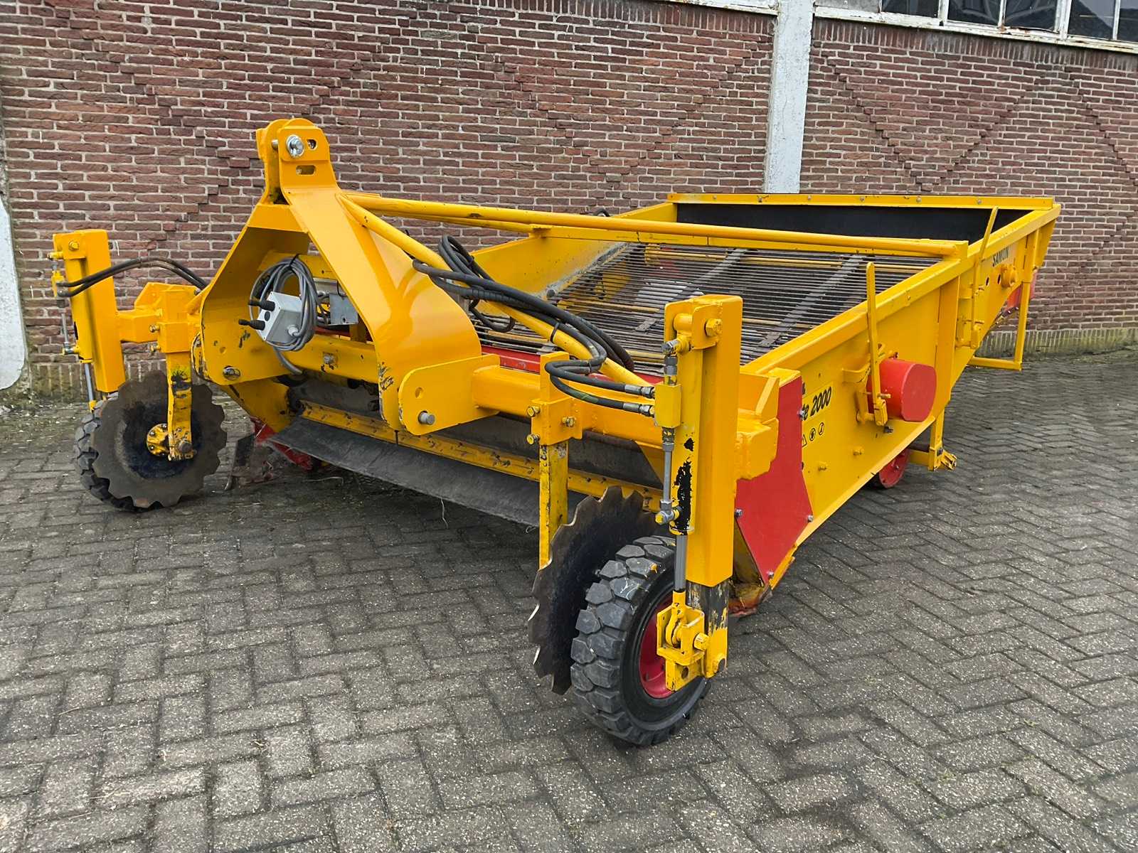 Samon Favorit 2000 Onion harvester