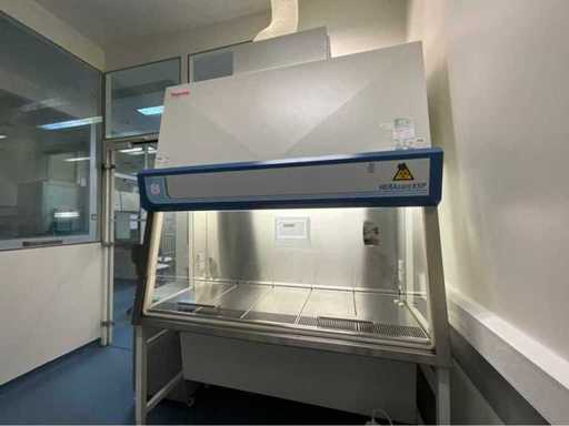Stazione di Sicurezza Microbiologica THERMO SCIENTIFIC HERASAFE KSP15