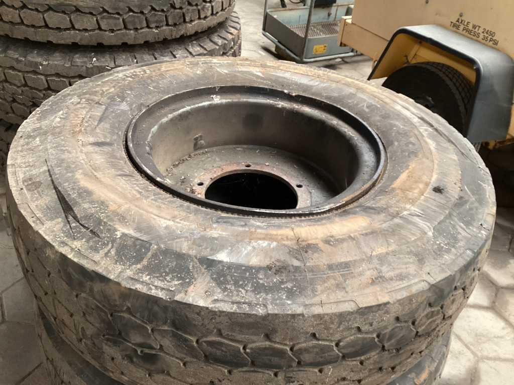 Michelin Reifen, Rad und Felge (2x)