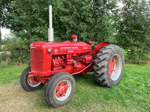 1958 McCormick deering WD9 Oldtimer tractor